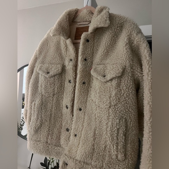 Levi’s Teddy Sherpa Jacket - Picture 2 of 3
